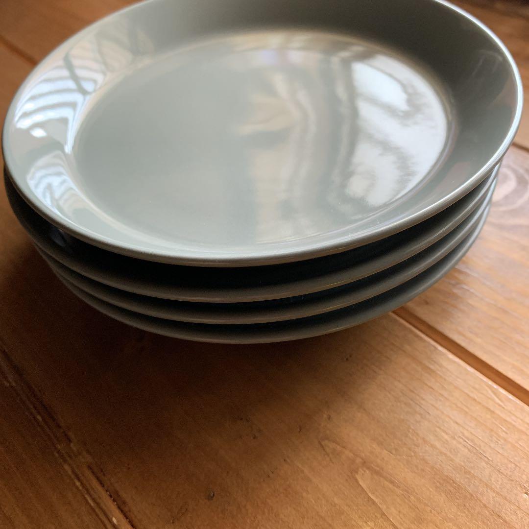 グレーの皿4枚セット　直径14cm 未使用