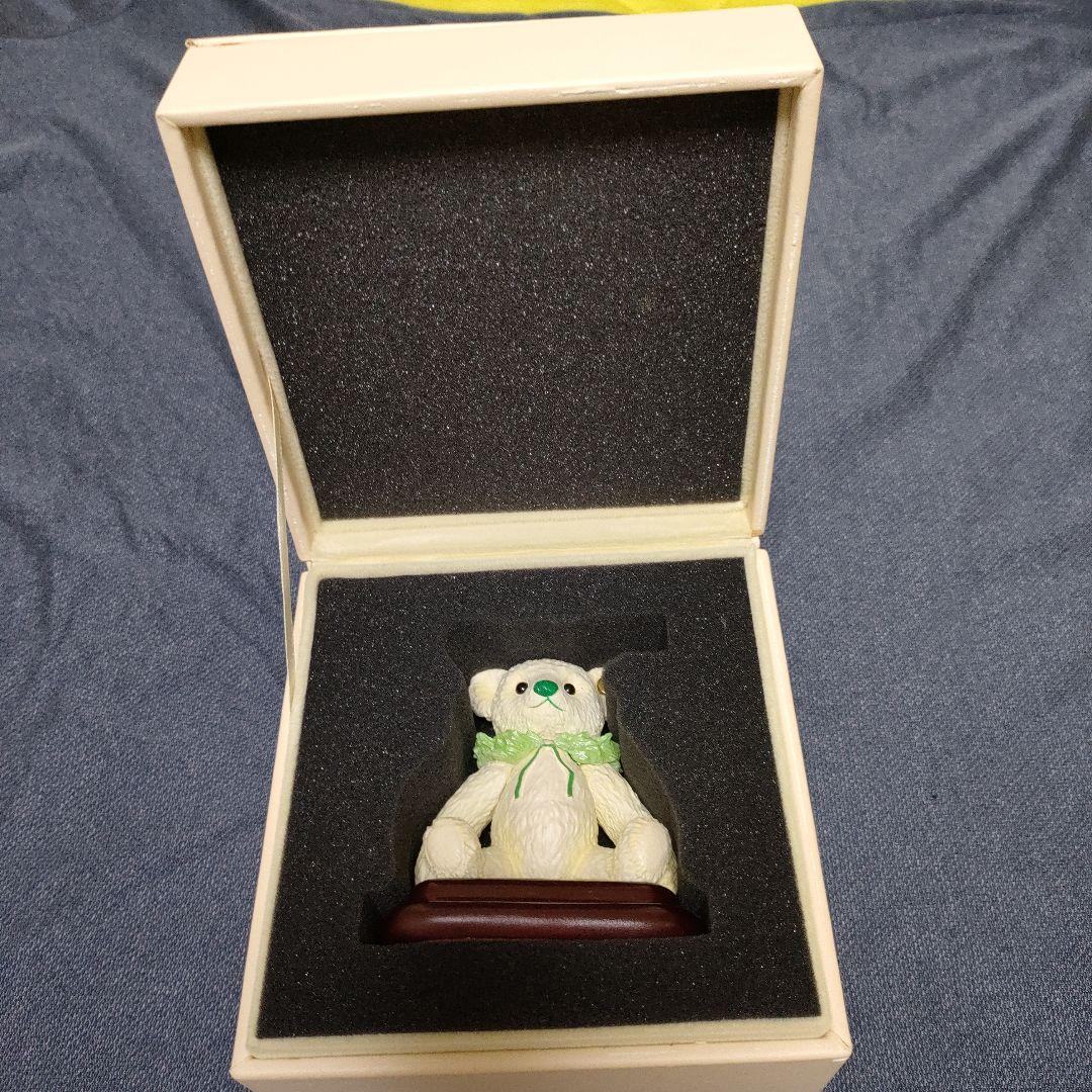 STEIFF NATURE WORLD YUKI 樹脂製クマの置物 専用ケース付