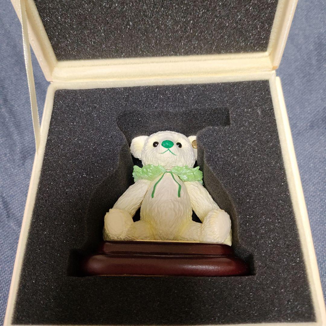 STEIFF NATURE WORLD YUKI 樹脂製クマの置物 専用ケース付