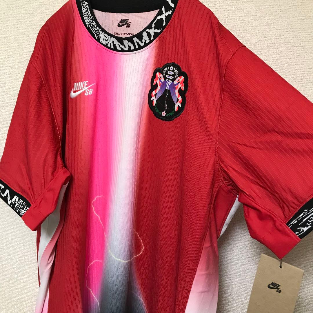 新品・未使用【ナイキ・エスビー】Tシャツ/総柄/日本代表/スケートボード