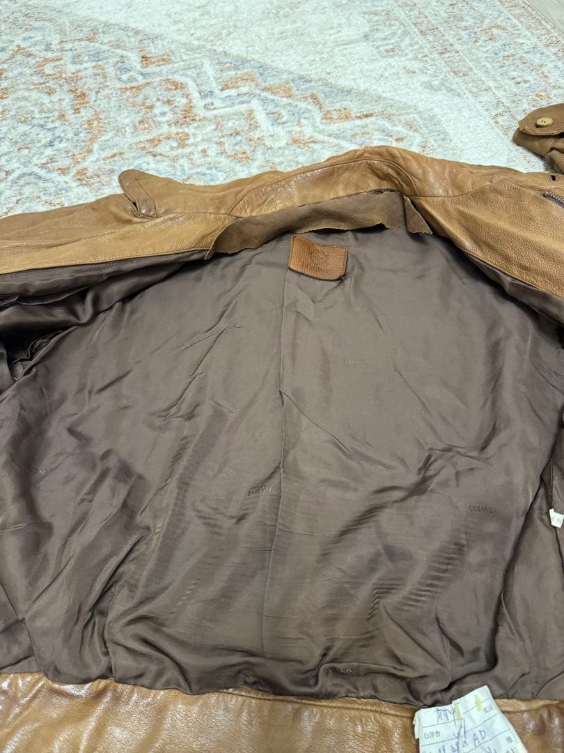 たれパン　Loewe ブラウンレザージャケット