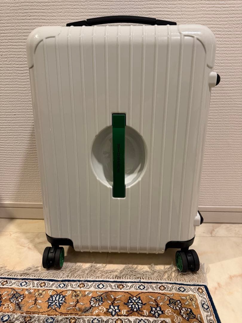 リモワ rimowa ポルシェ 限定 リミテッドエディ キャビン 機内 持込み