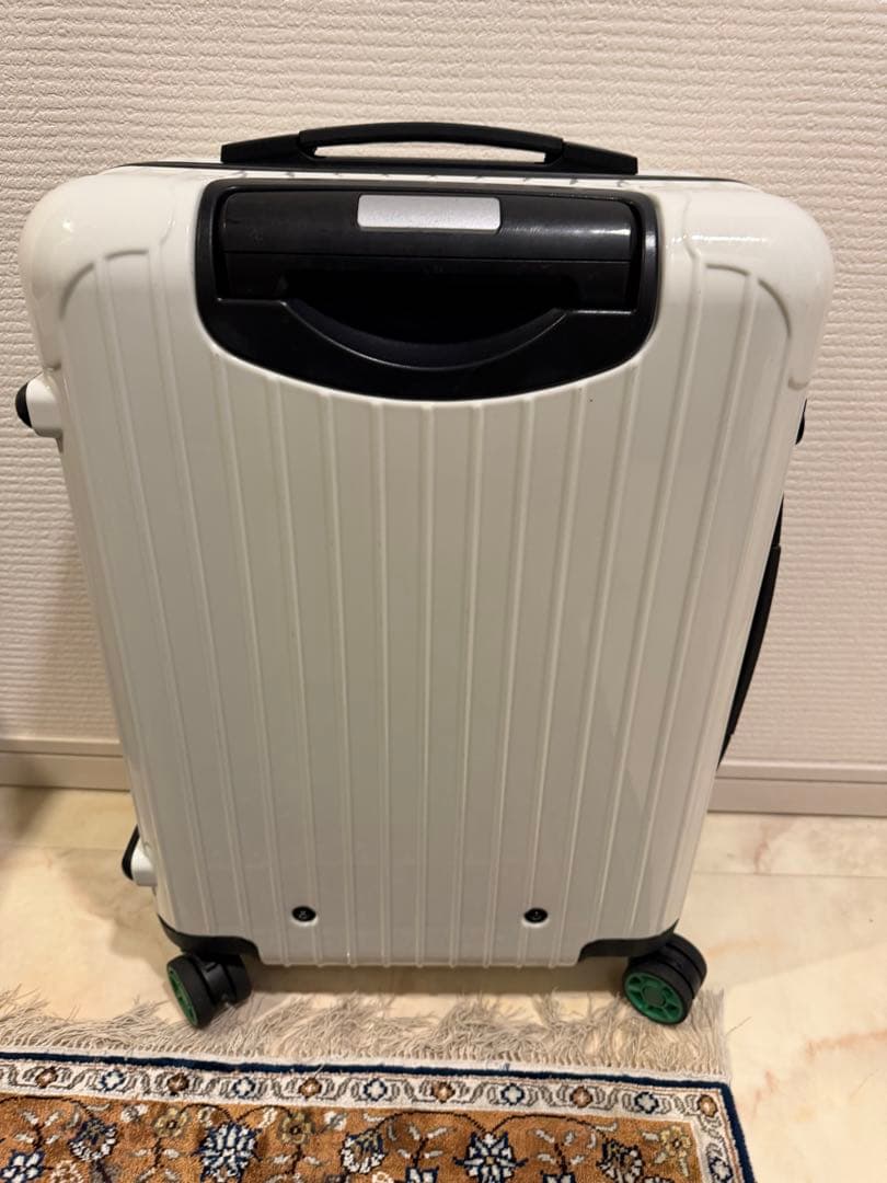 リモワ rimowa ポルシェ 限定 リミテッドエディ キャビン 機内 持込み