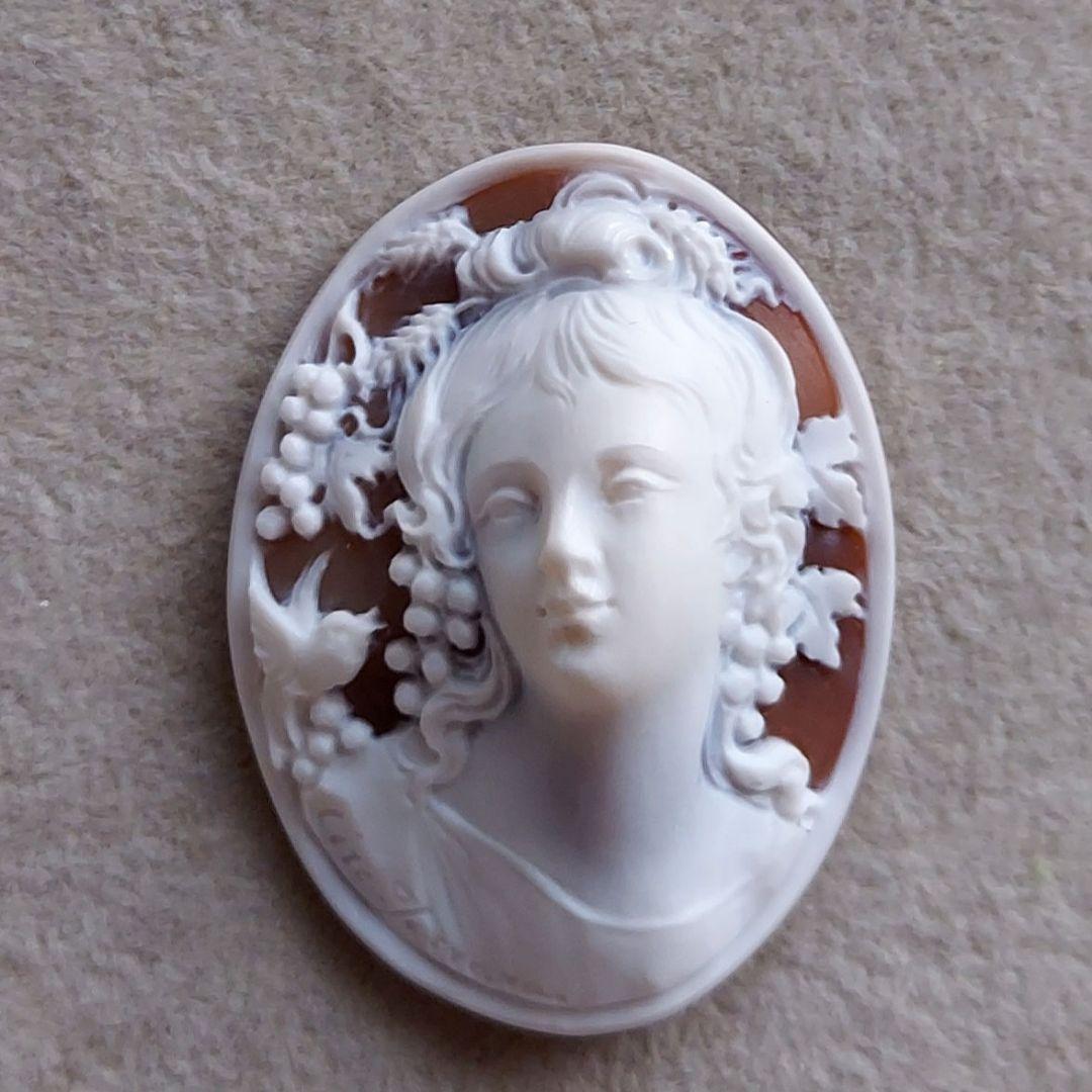 女性と小鳥　シェル　カメオ　ルース