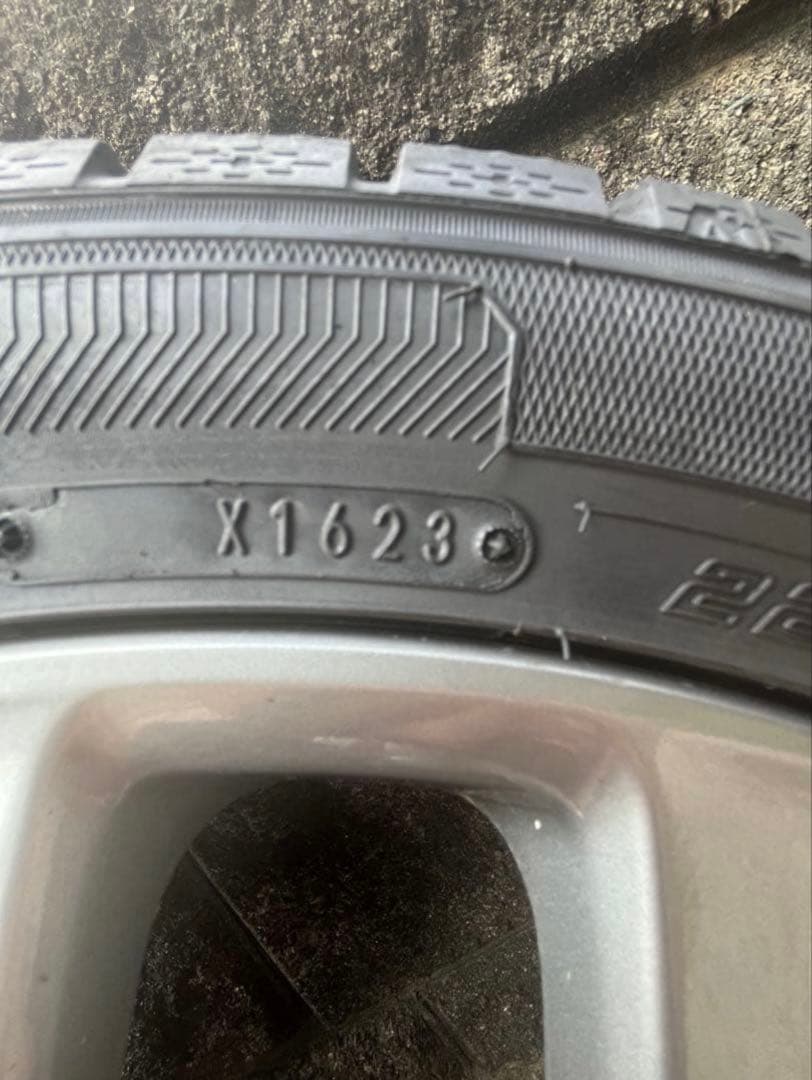 中古スタッドレスタイヤ225/45R18 GOODYEAR ICE NAVI7