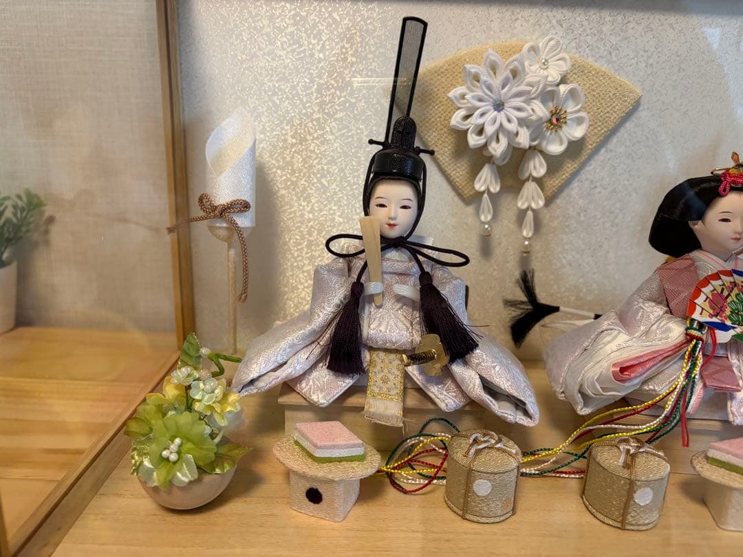 【未使用に近い】雛人形 ガラスケース付き 和風デザイン