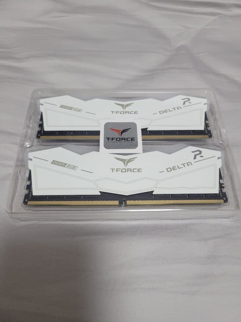 T-FORCE DELTA R DDR5 64GB(32×2) 6000MHz