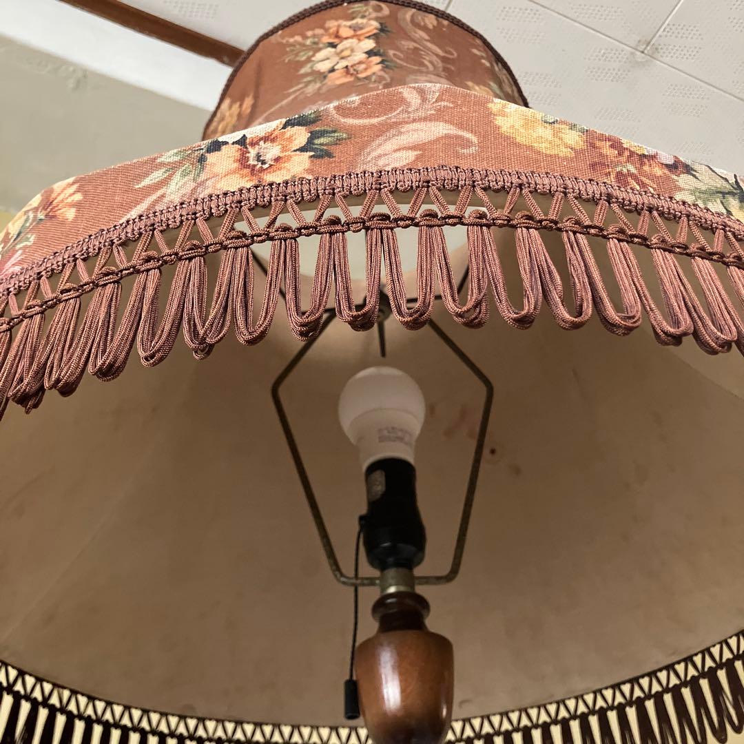 クラシックスタイル 木製フロアランプアンティーク　薔薇　ヴィンテージイケダ製作所