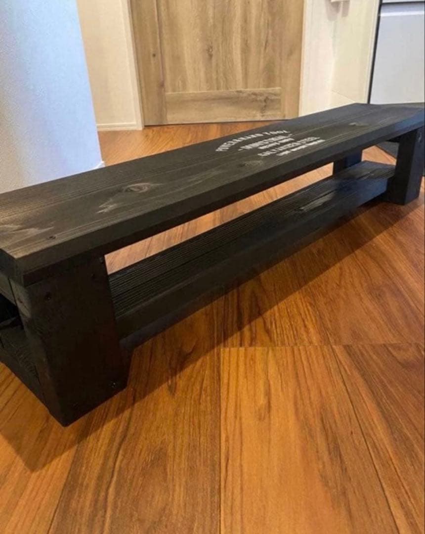 テレビ台　チェアー