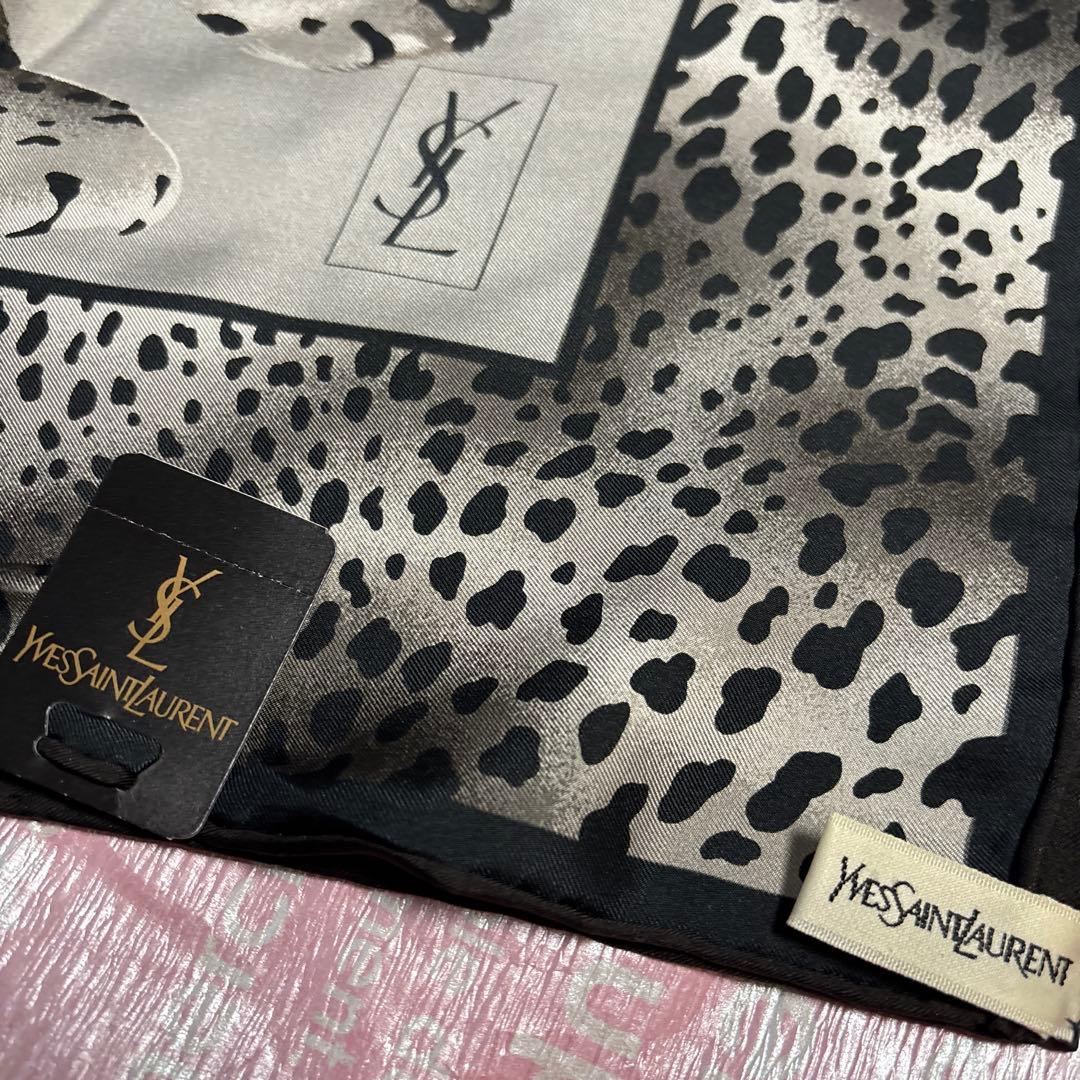 新品未使用品タグ付きYSL ヒョウ柄 シルクスカーフ