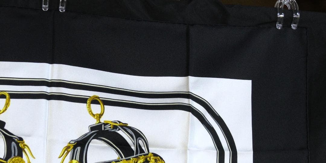 新品未使用品　HERMES エルメス　大判スカーフ　カレ90　 D533