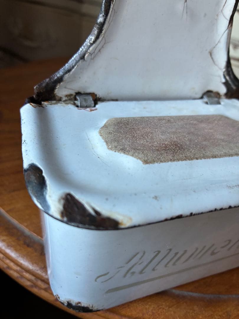 フランス　アンティーク　ホーロー　アリュメット缶　マッチ入れ　ホワイト　②