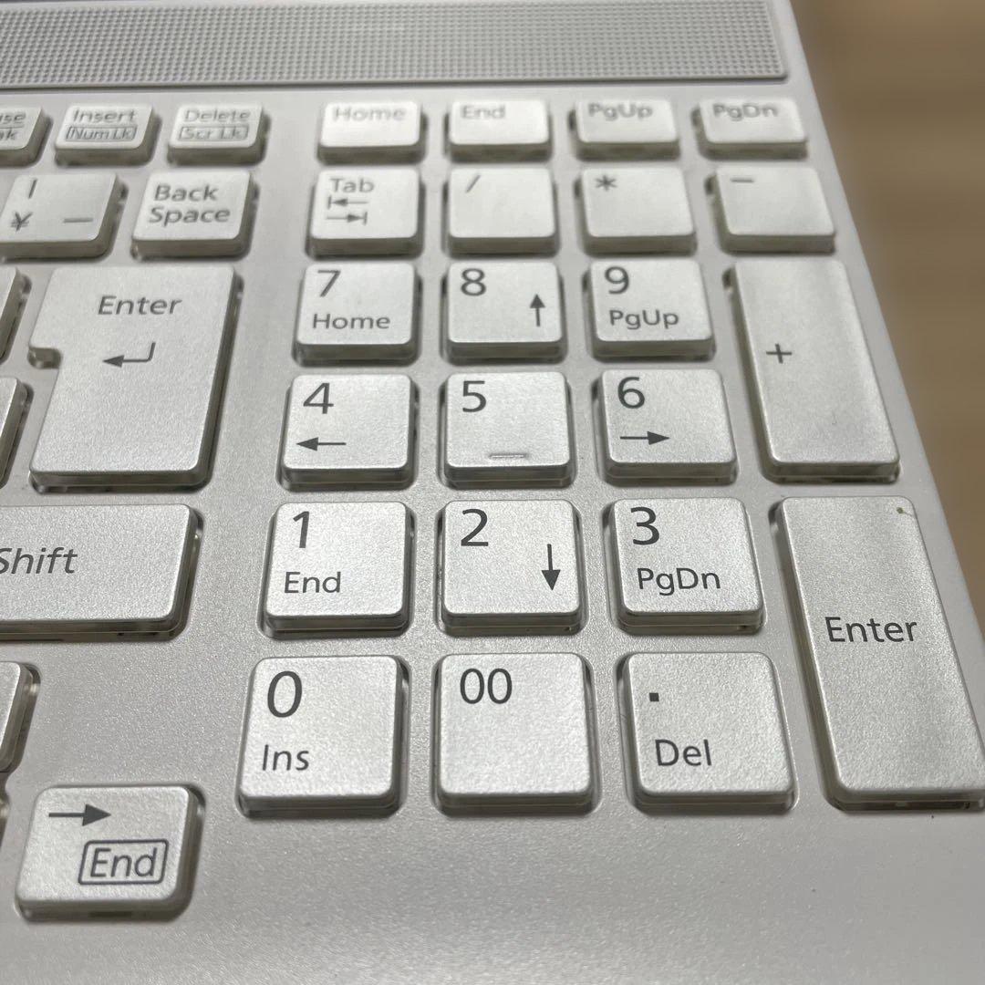 LIFEBOOK AH77/D3 9世代i7