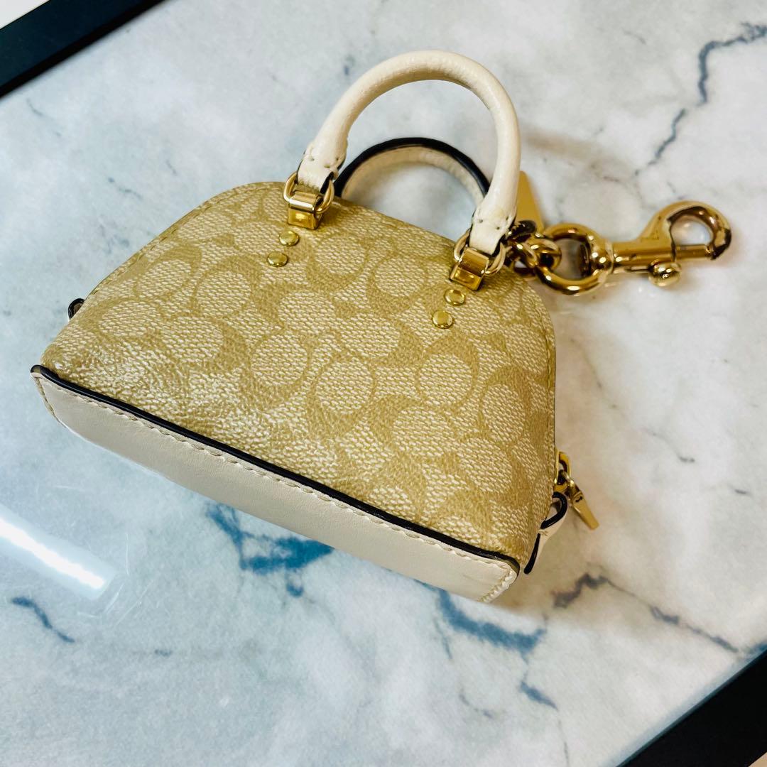 coach コーチ　バッグチャーム　シグネチャーキャンバス　ミニバッグ　小物入れ