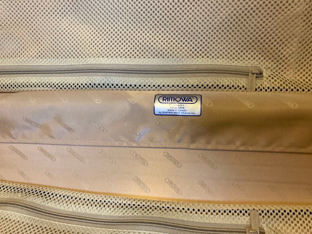 美品　リモワ　82L ハワイ限定ホワイト　RIMOWA　サルサデラックス　4輪