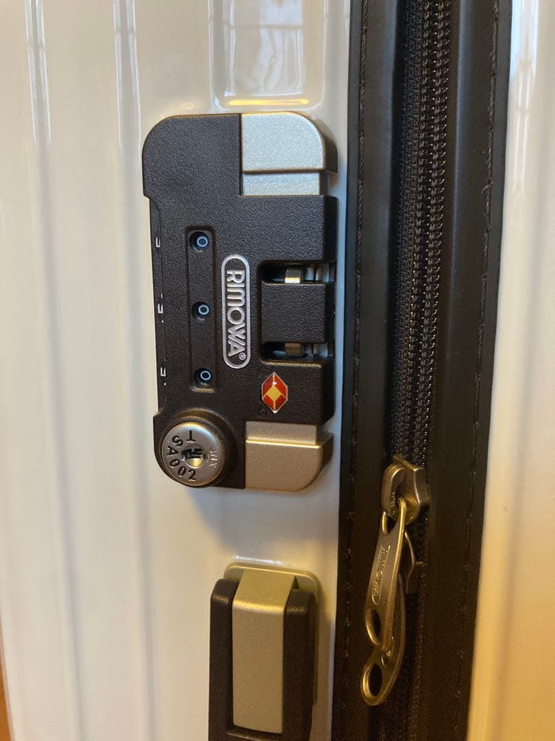 美品　リモワ　82L ハワイ限定ホワイト　RIMOWA　サルサデラックス　4輪