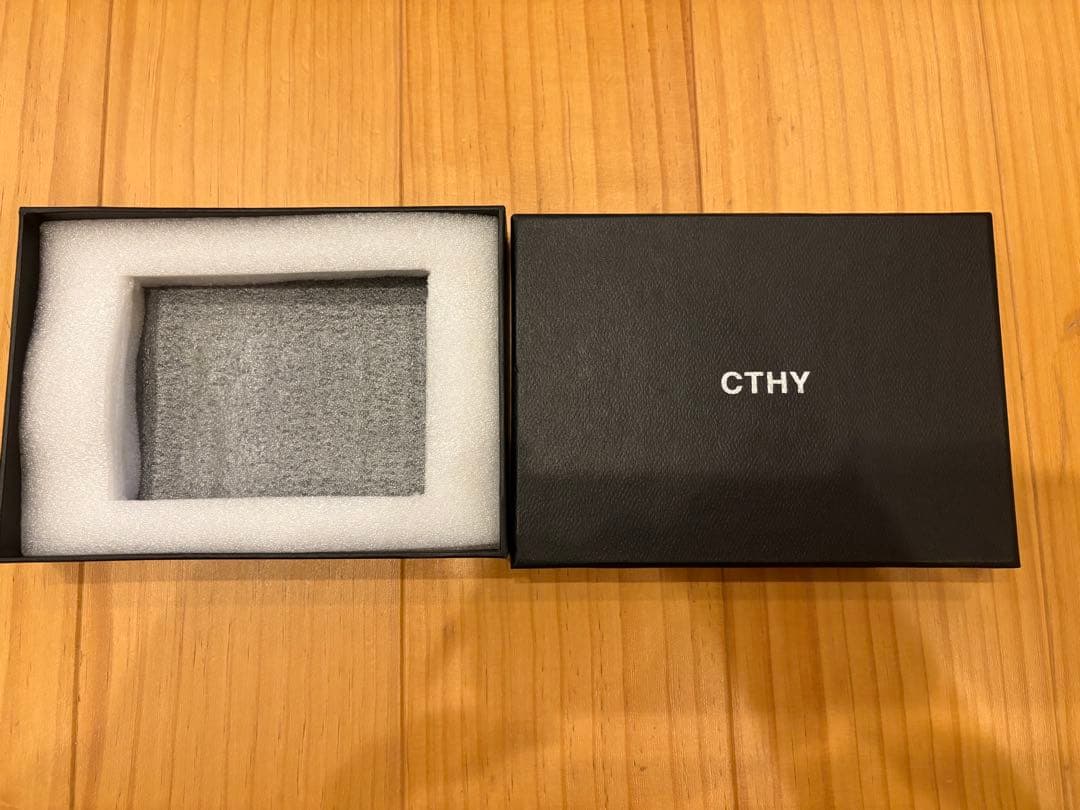 CTHY　LUXURY MATERIAL WALLET Annonay