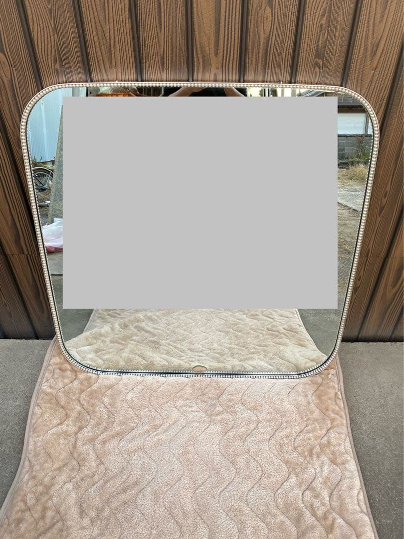 パール付壁掛けミラー　アンティーク　ヴィンテージ　ショップ　サロン　美容室　鏡