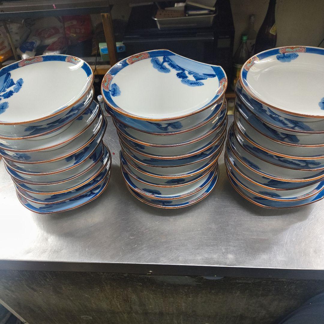 青い花模様の四角形皿多数有田焼