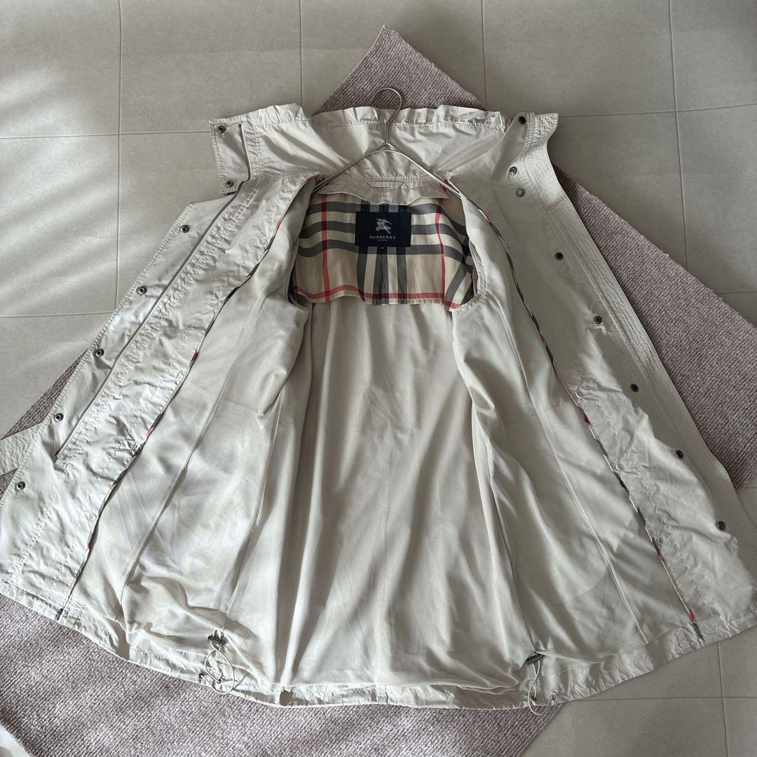 バーバリーロンドン♡キルティングライナー付き ナイロンジャケット 襟フリル 40