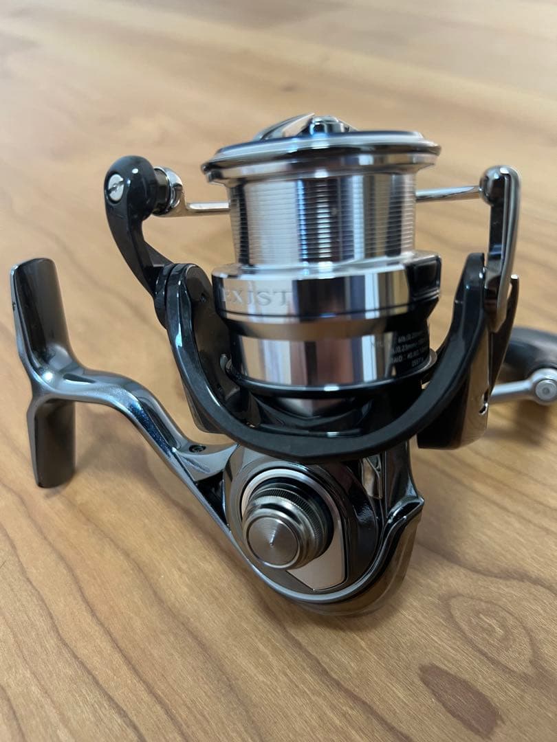 リール DAIWA 18EXIST LT2500