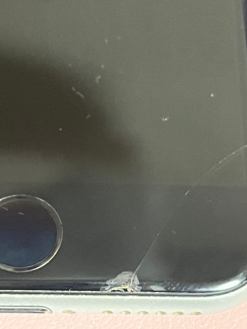 Apple iPhone SE 128GB ホワイト