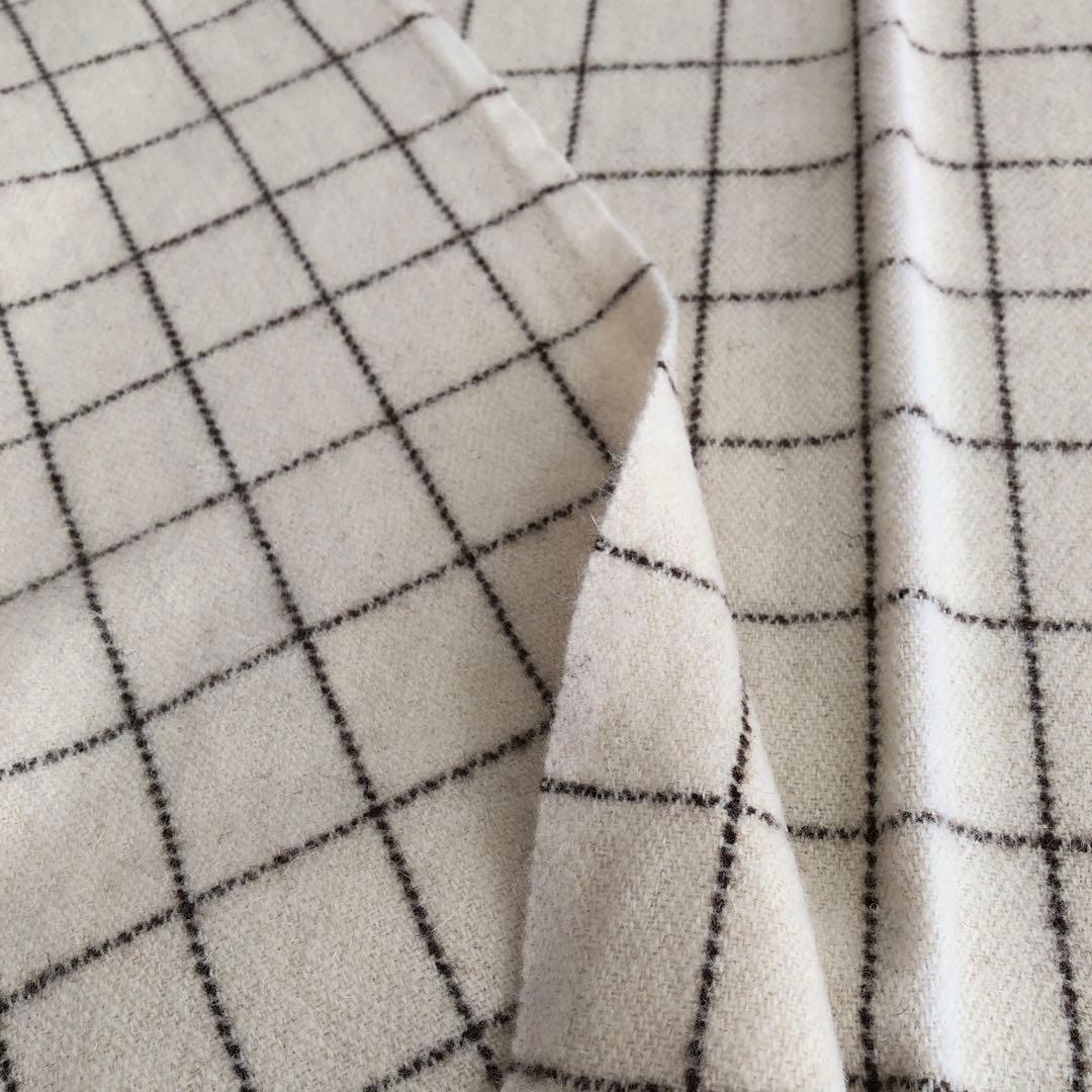 ECOLA スロー Mサイズ　Filete Marfim エコラ　羊毛　ウール