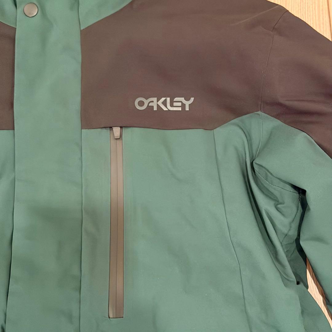 週末値下げ　OAKLEY スノーウェア ジャケットとパンツセット