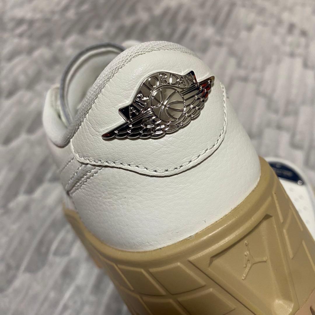 新品ナイキ ウィメンズ エアジョーダン 1 ブルックリン ロー 24.5㎝