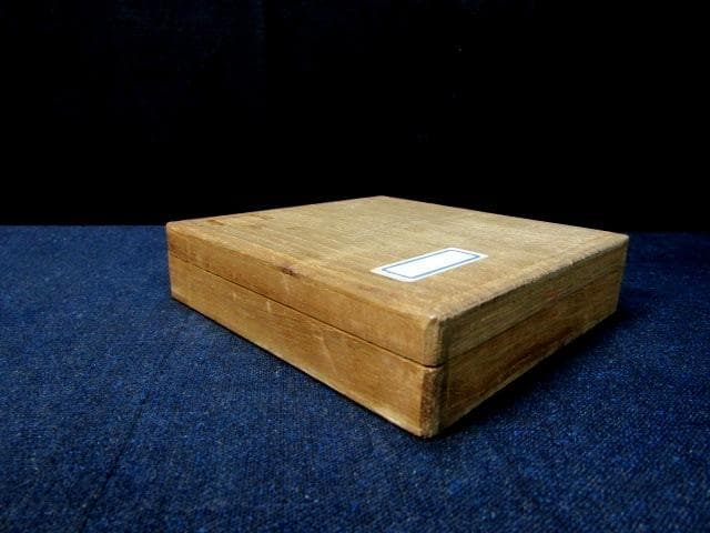 03★武具　刀装具　刀　脇差　鉄鍔　木瓜型　釣り人笠金象嵌　箱付★