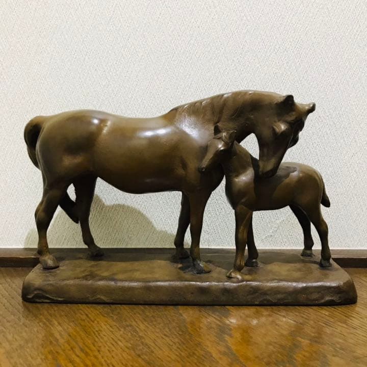 親子馬の置物