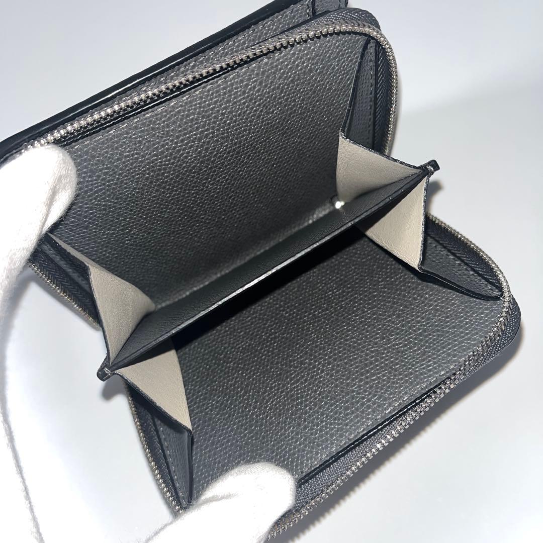 ヴァレクストラ　二つ折り財布　ラウンドジップ　レザー　ダークグレー　ユニセックス
