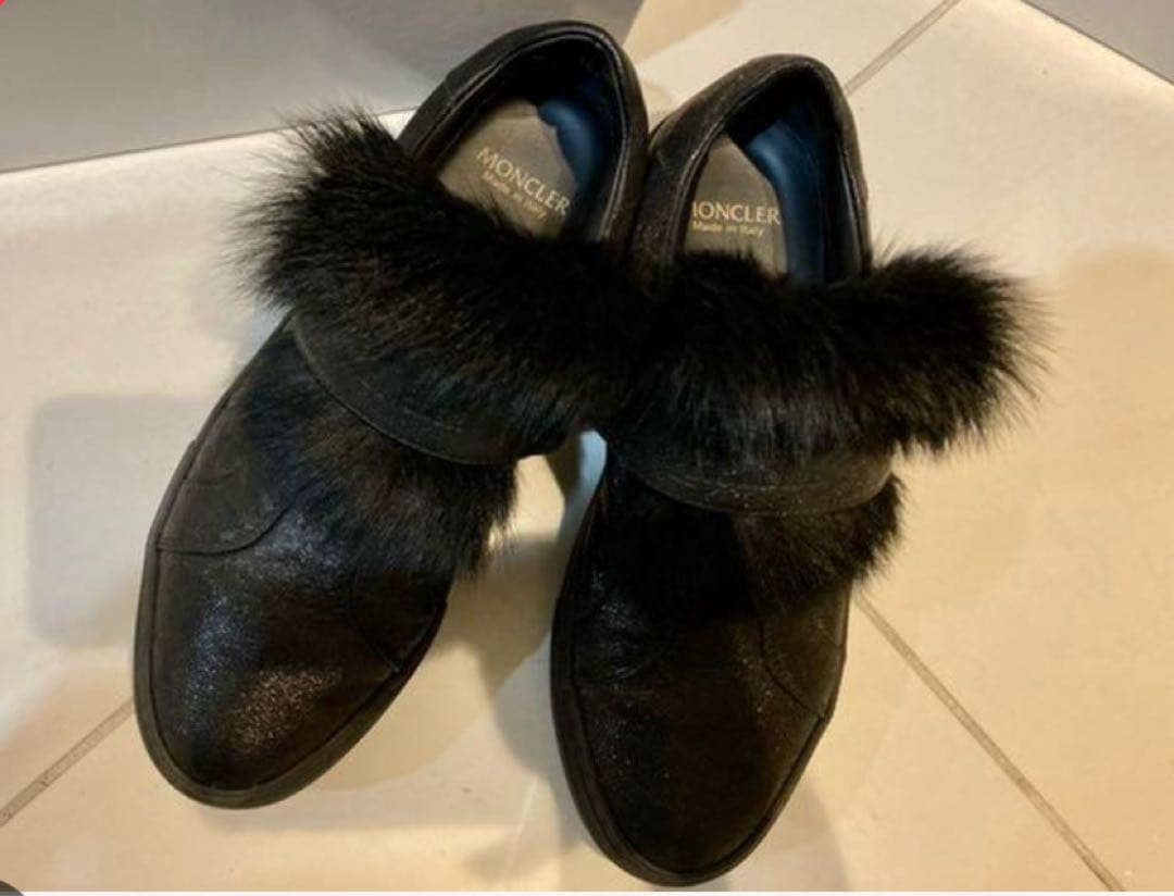 モンクレール　ファースニーカー37