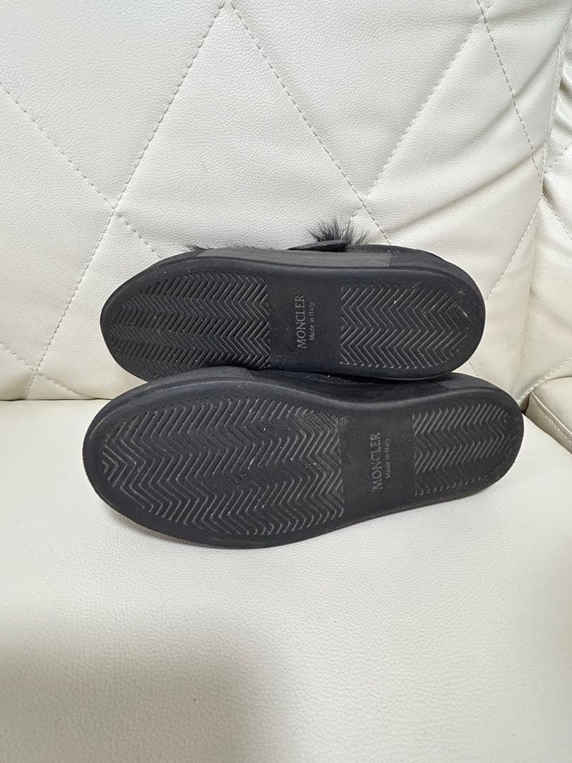 モンクレール　ファースニーカー37