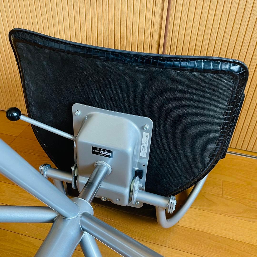 【廃盤品・希少】カリモク 合成皮革張デスクチェアー ニュークロコ ブラック