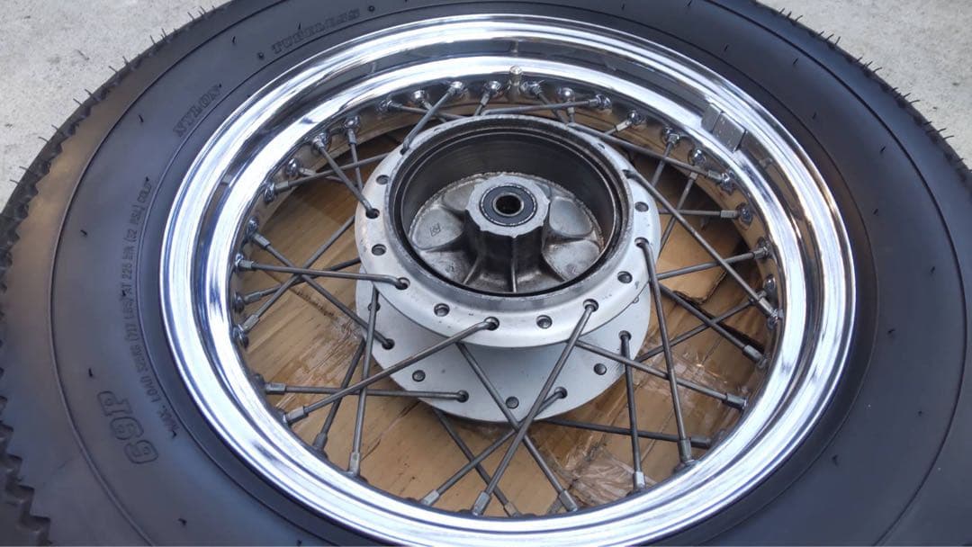 ユナリビンテージタイヤリア15インチ 　ドラッグスター250 ビラーゴ250