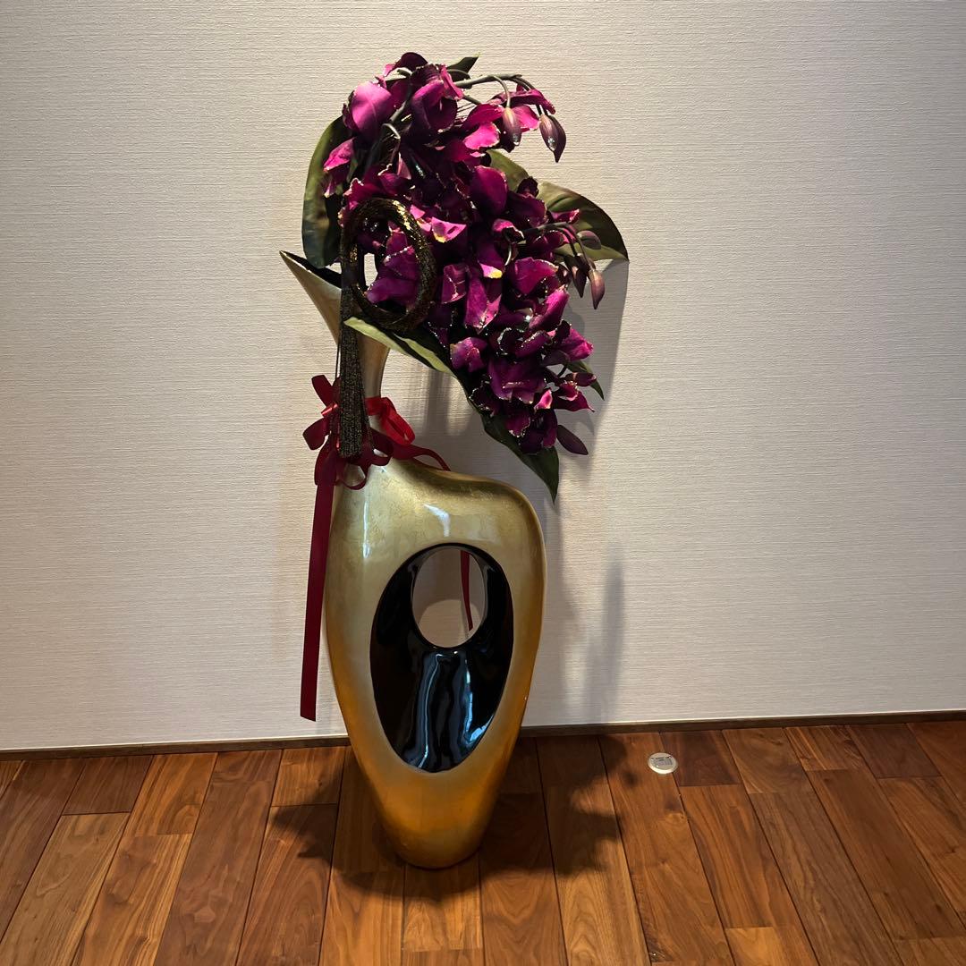 造花（高さ約115㎝幅約40㎝）