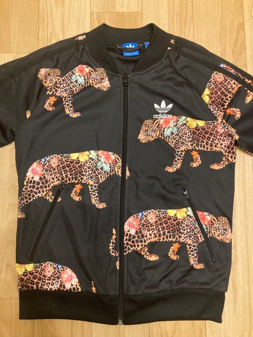 adidas ヒョウ柄　ジャガー柄　アディダス　トラックジャケット　ジャージ