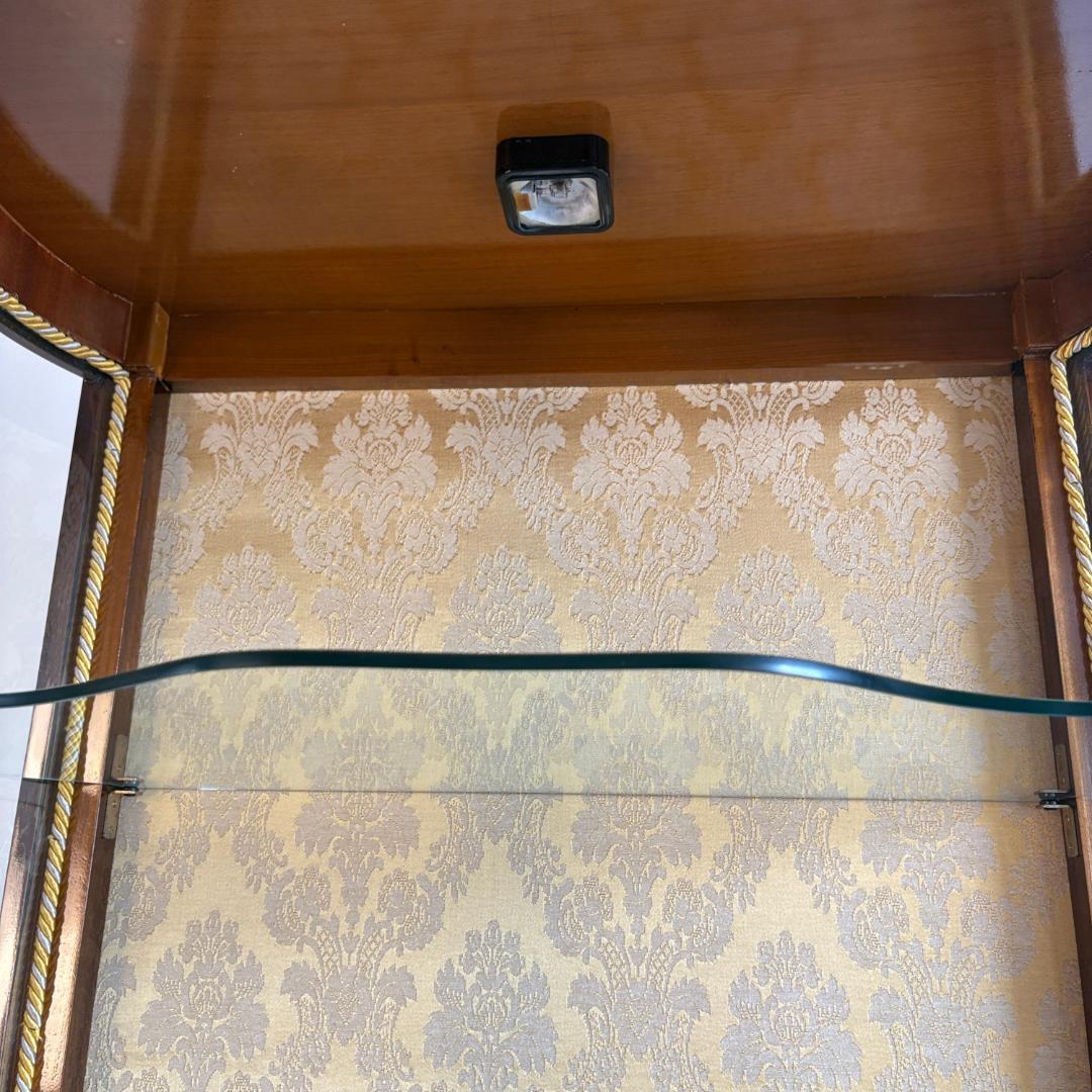 ロココ調 キングウッドキャビネット サーペンタイン×オルモル装飾