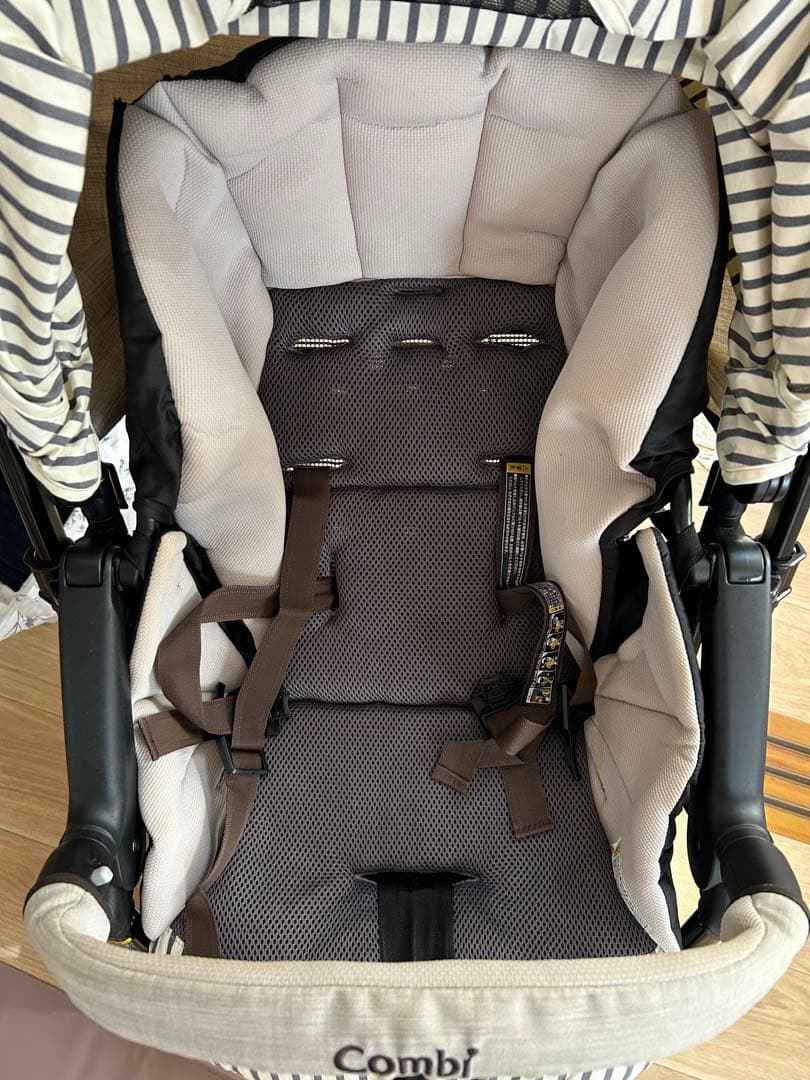 Combi ベビーカー　スゴカル4キャス　ベージュ