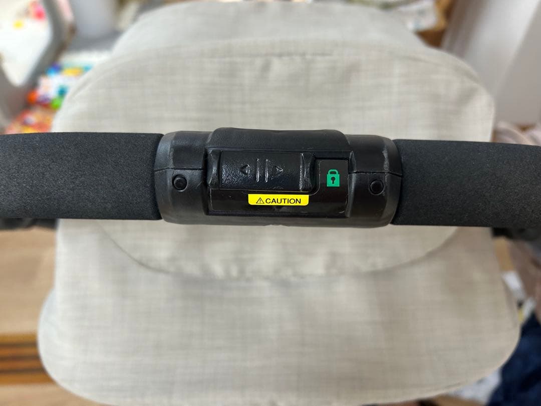 Combi ベビーカー　スゴカル4キャス　ベージュ