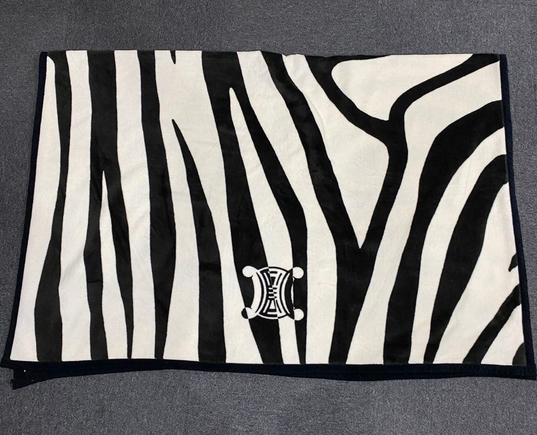 【CELINE】セリーヌ　ゼブラ柄 毛布　ブランケット