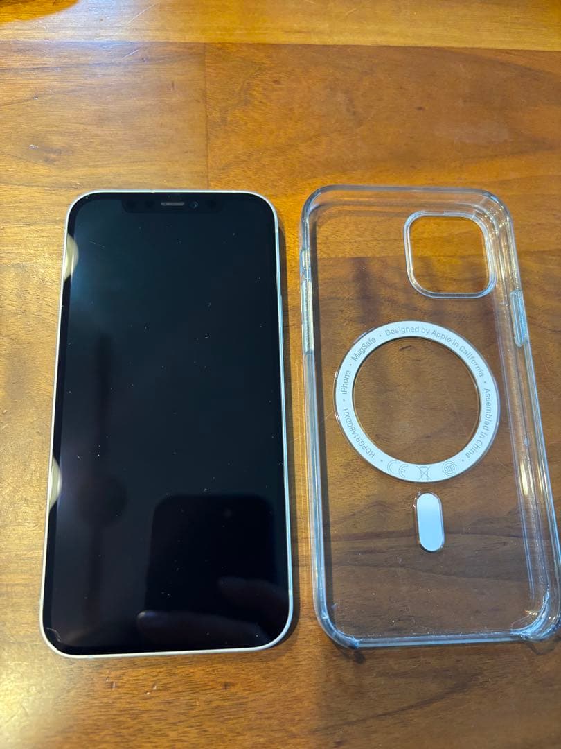 Apple iPhone 12 ホワイト 本体　64GB バッテリー84%