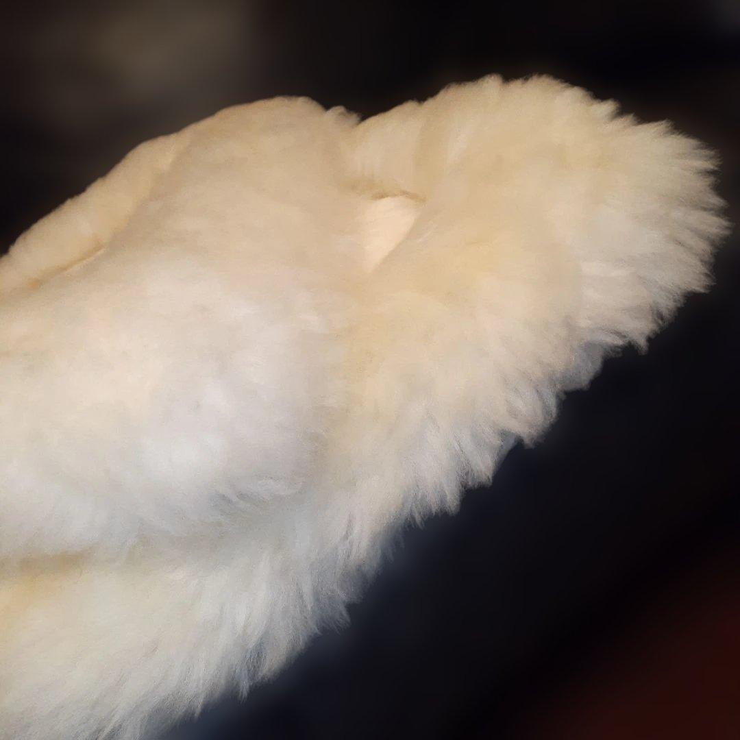 新品 リアルムートン クッション 2枚セット 毛足長厚 アイボリー 羊毛皮自然色