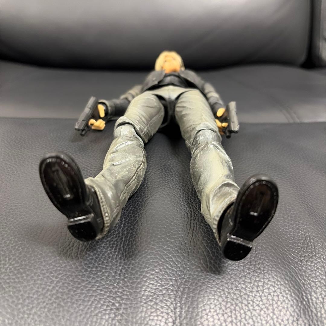 BIOHAZARD6 レオン S ケネディ フィギュア プレイアーツ改