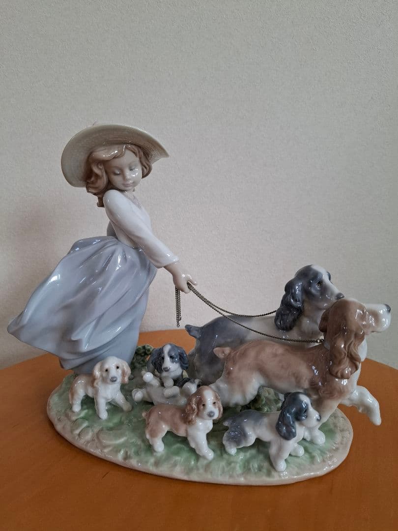 リヤドロ　仔犬たちの行進