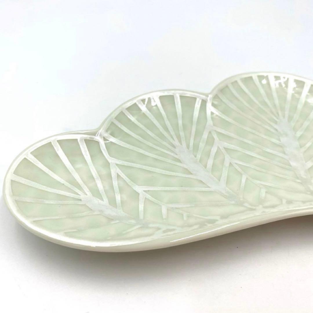 【新品】【大人気】有田焼幸楽窯　錦銀松葉形前菜皿3枚セット　縁起物