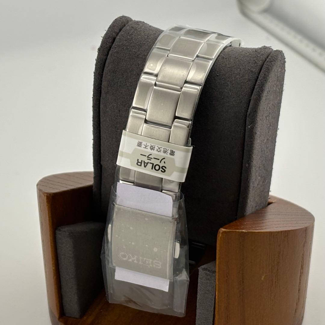 【新品未使用】セイコー　V131-0AG0 ソーラー　メンズ　SBPL007