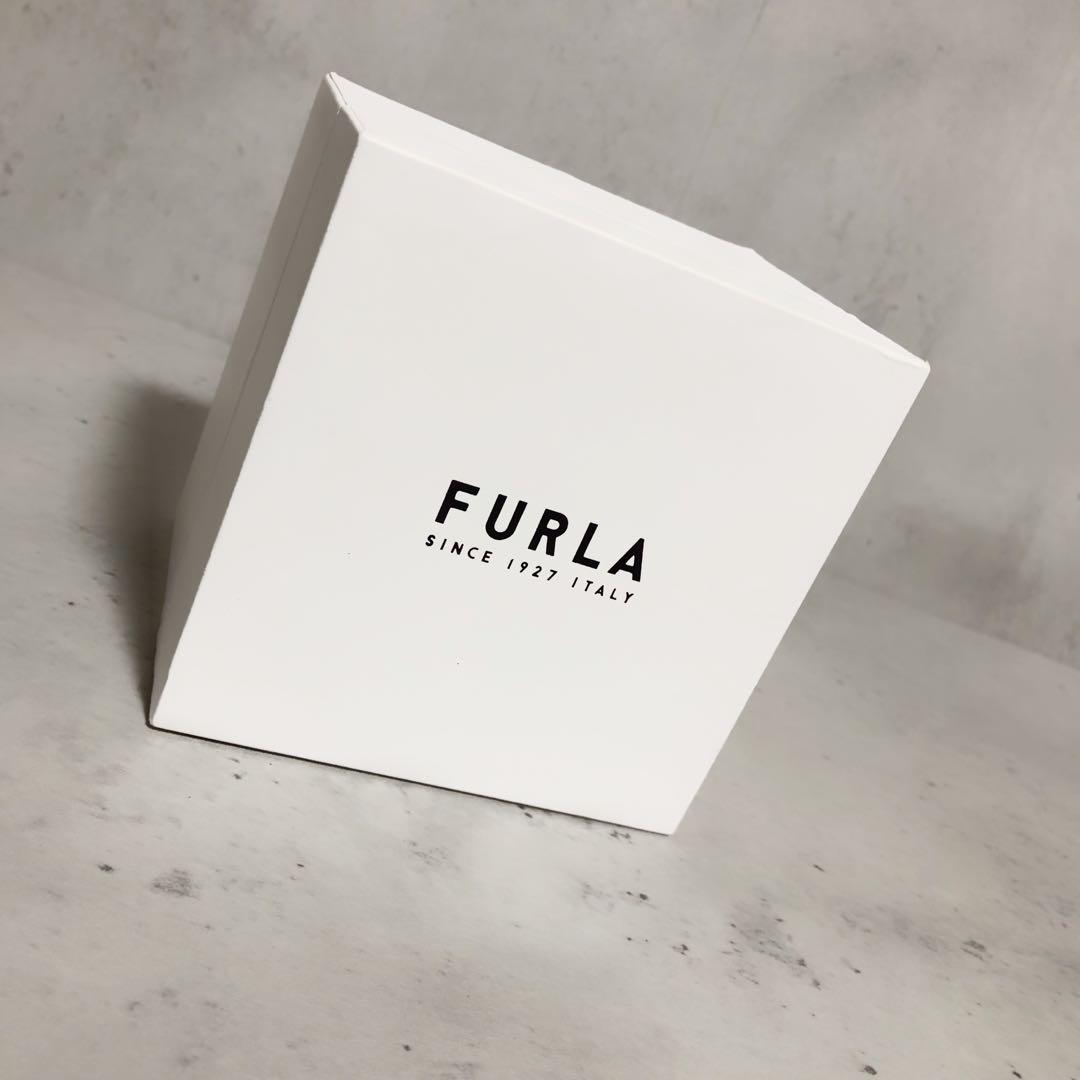 未使用　可動品　FURLA フルラ EASY SHAPE レディース腕時計