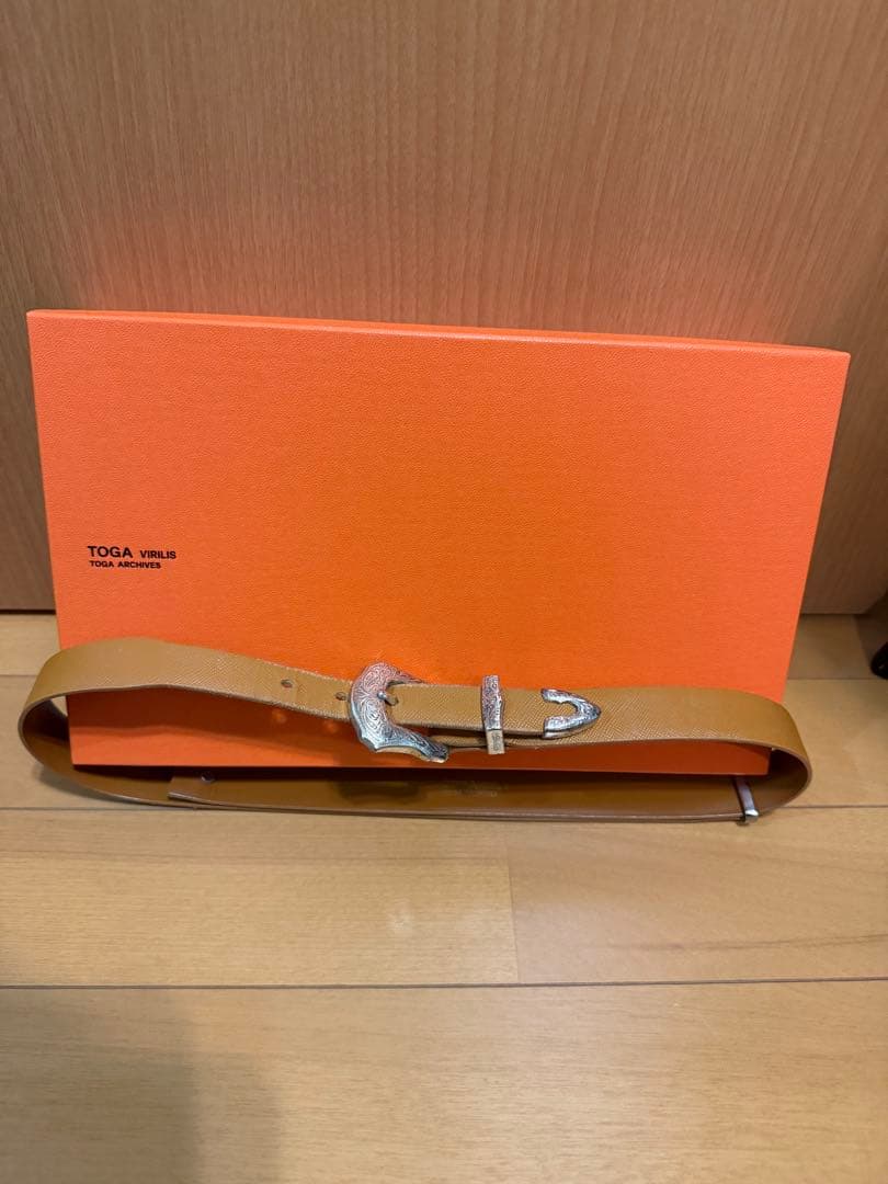 確実正規品　TOGA VIRILIS トーガ ビリリース　レザーベルト　ブラウン
